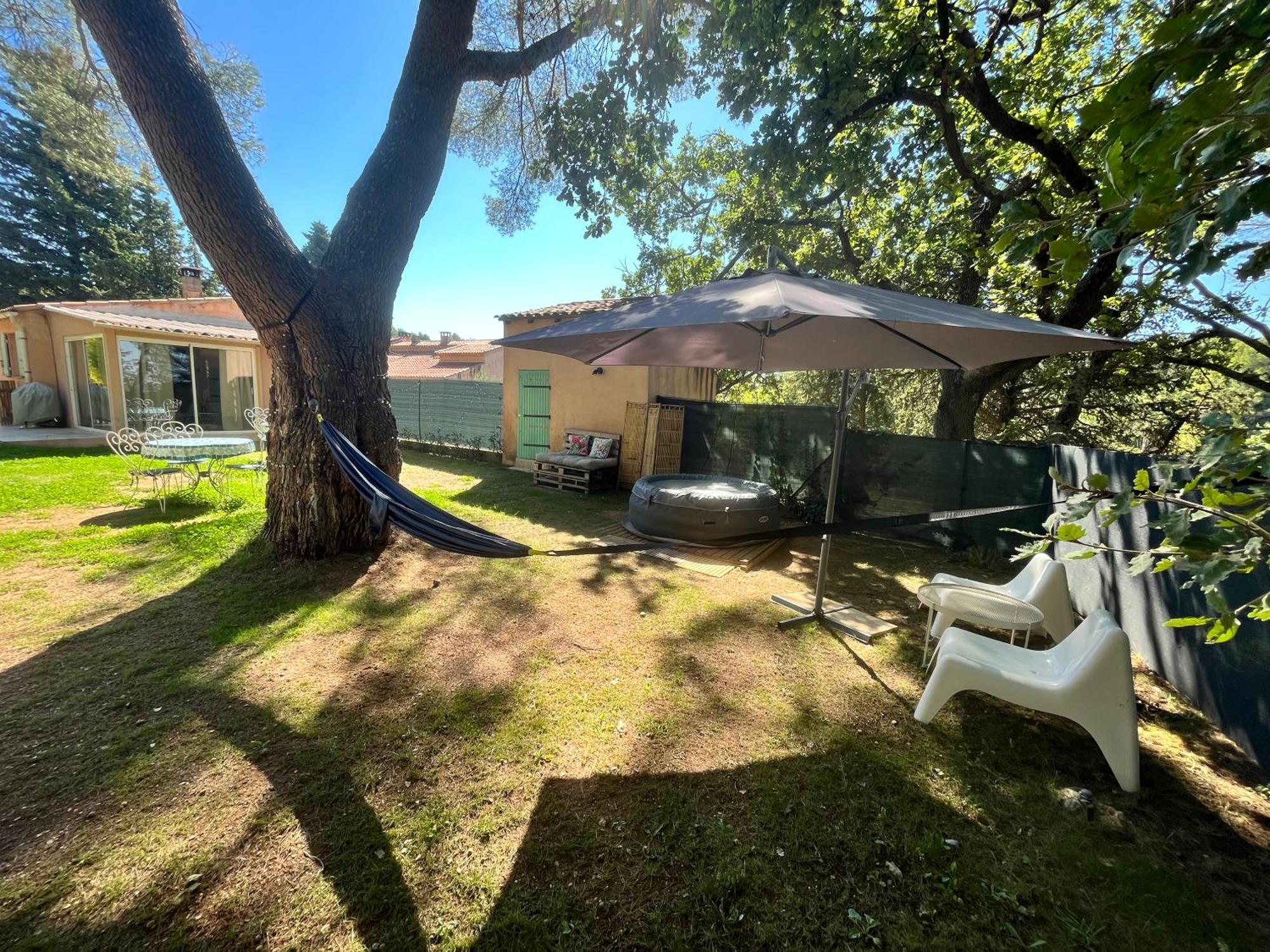 Maison Provencale Au Calme De La Campagne Avec Jacuzzi Aix-en-Provence Esterno foto