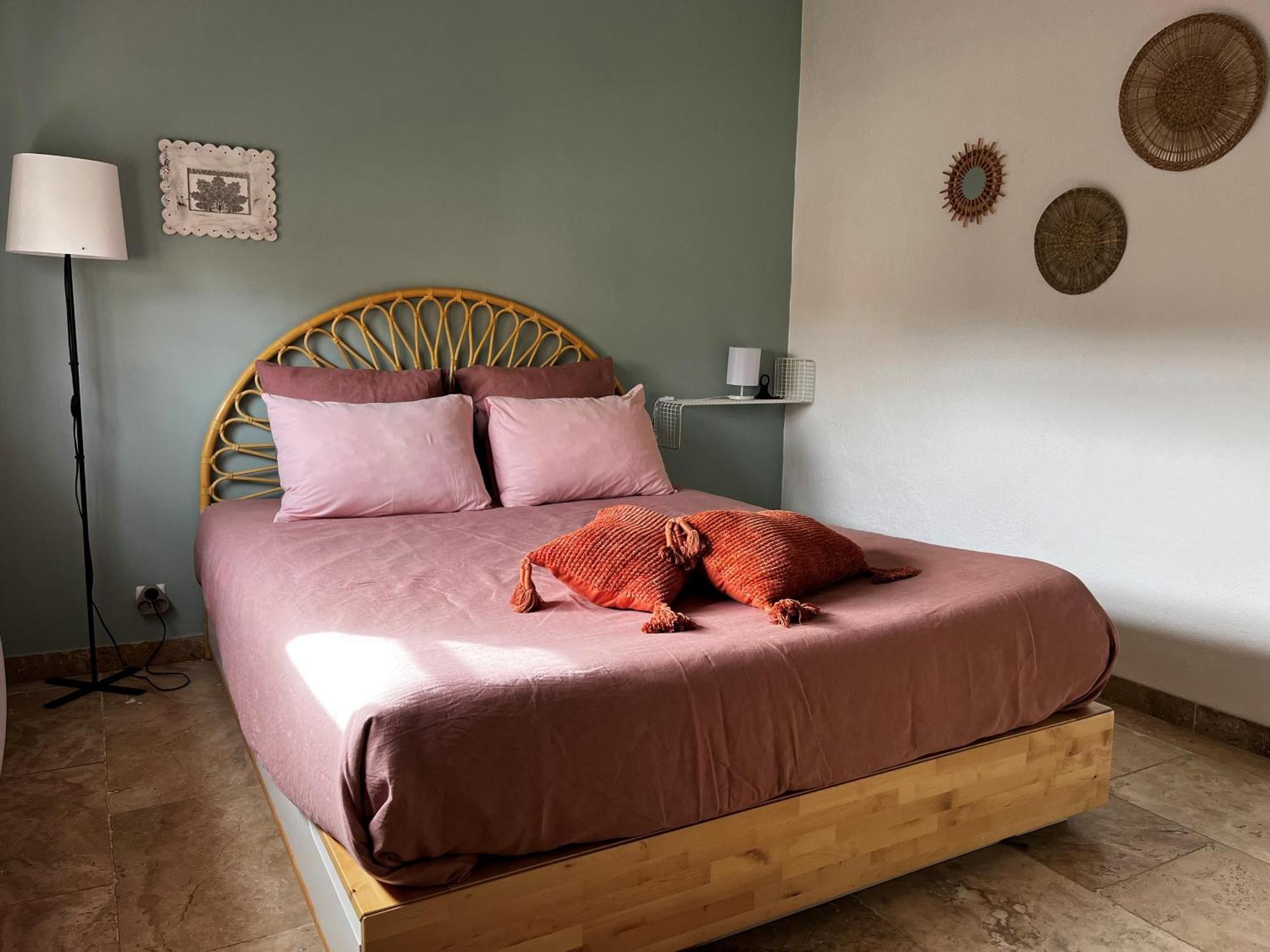 Maison Provencale Au Calme De La Campagne Avec Jacuzzi Aix-en-Provence Esterno foto