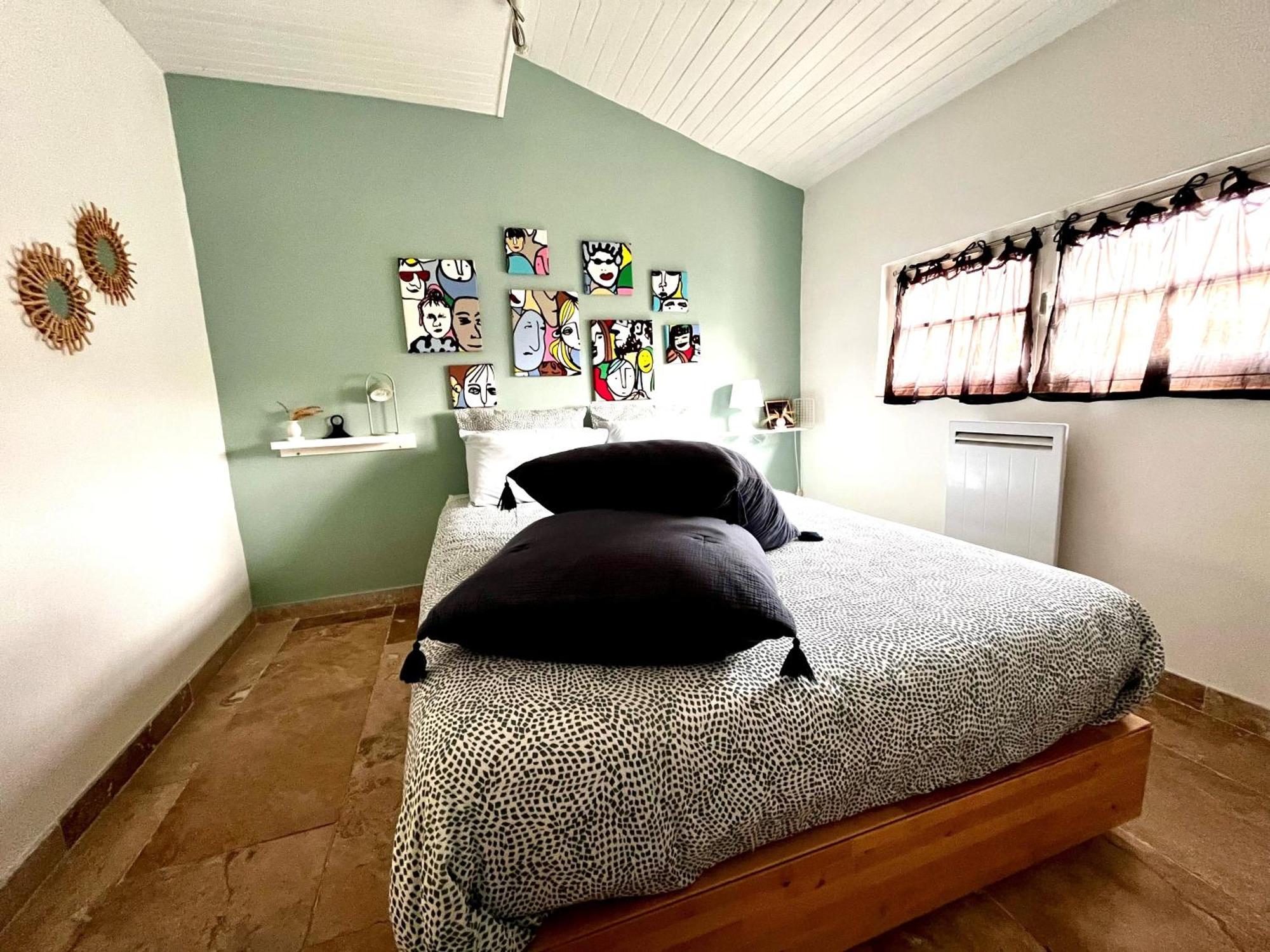 Maison Provencale Au Calme De La Campagne Avec Jacuzzi Aix-en-Provence Esterno foto
