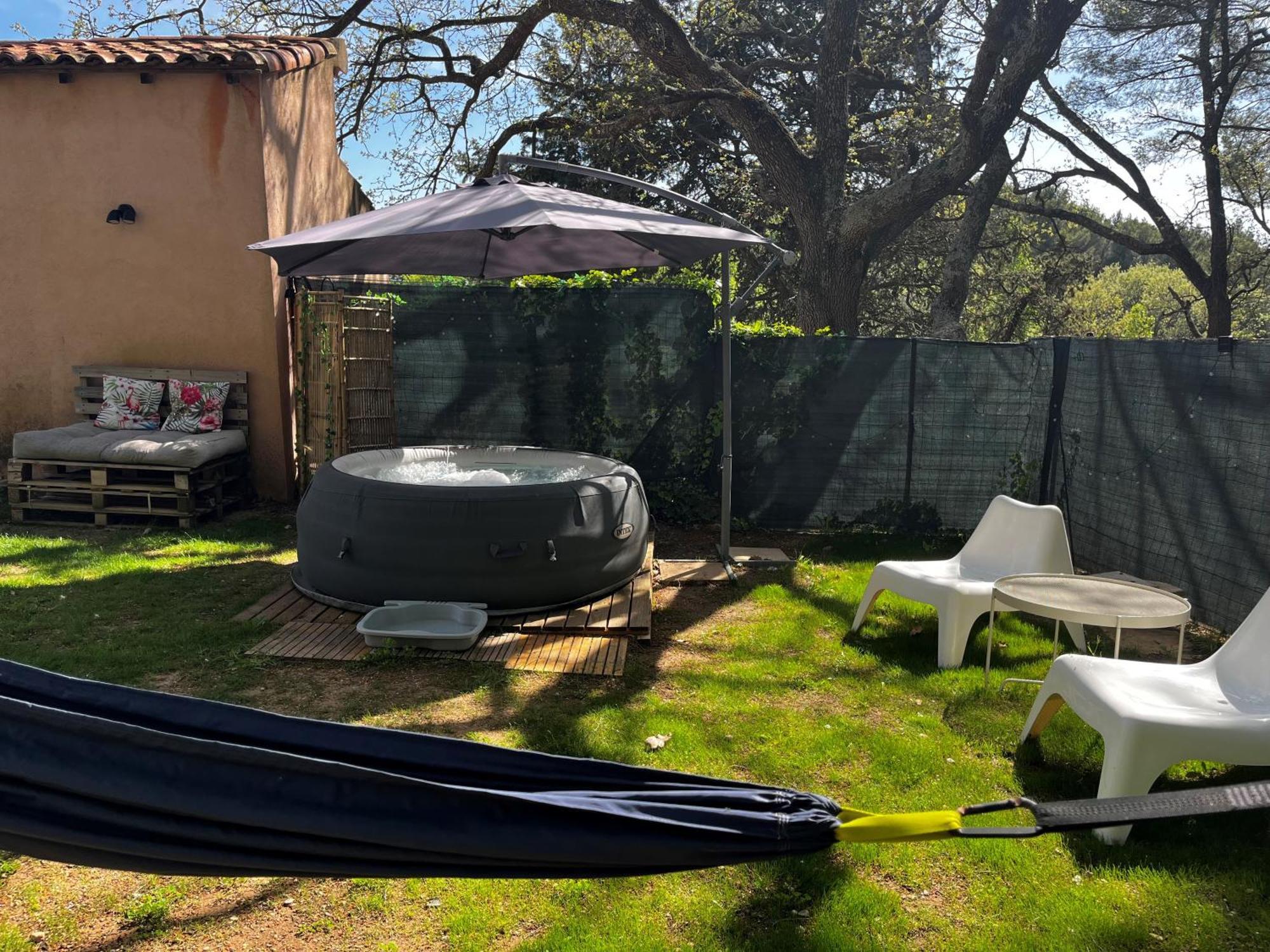 Maison Provencale Au Calme De La Campagne Avec Jacuzzi Aix-en-Provence Esterno foto